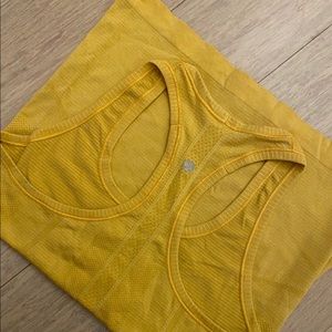 LULULEMON TANK